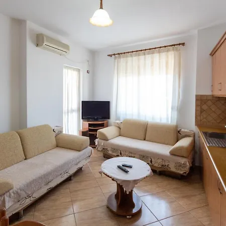 Seaside Retreat - 1 Bedroom By The Durres