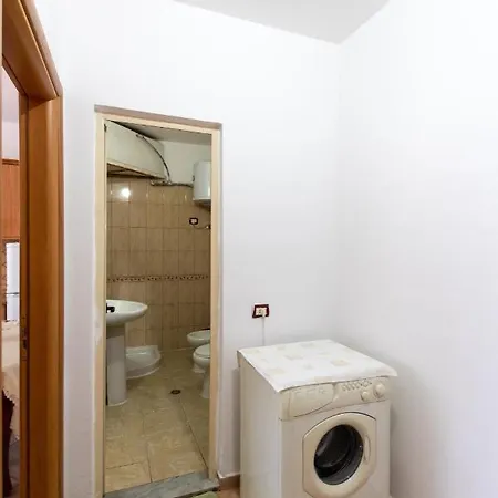 Seaside Retreat - 1 Bedroom By The Apartment Durres