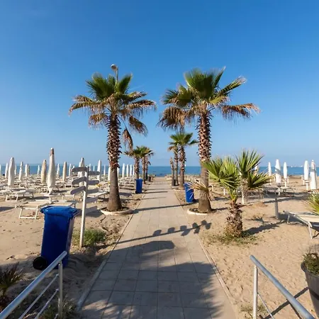 Apartment Seaside Retreat - 1 Bedroom By The *