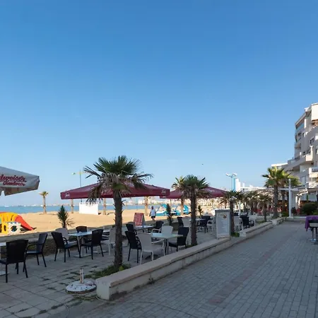 Seaside Retreat - 1 Bedroom By The Apartment Durres